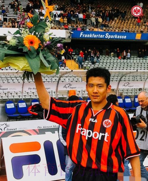 杨晨寄语弟子：进军世少赛，未来挑大梁